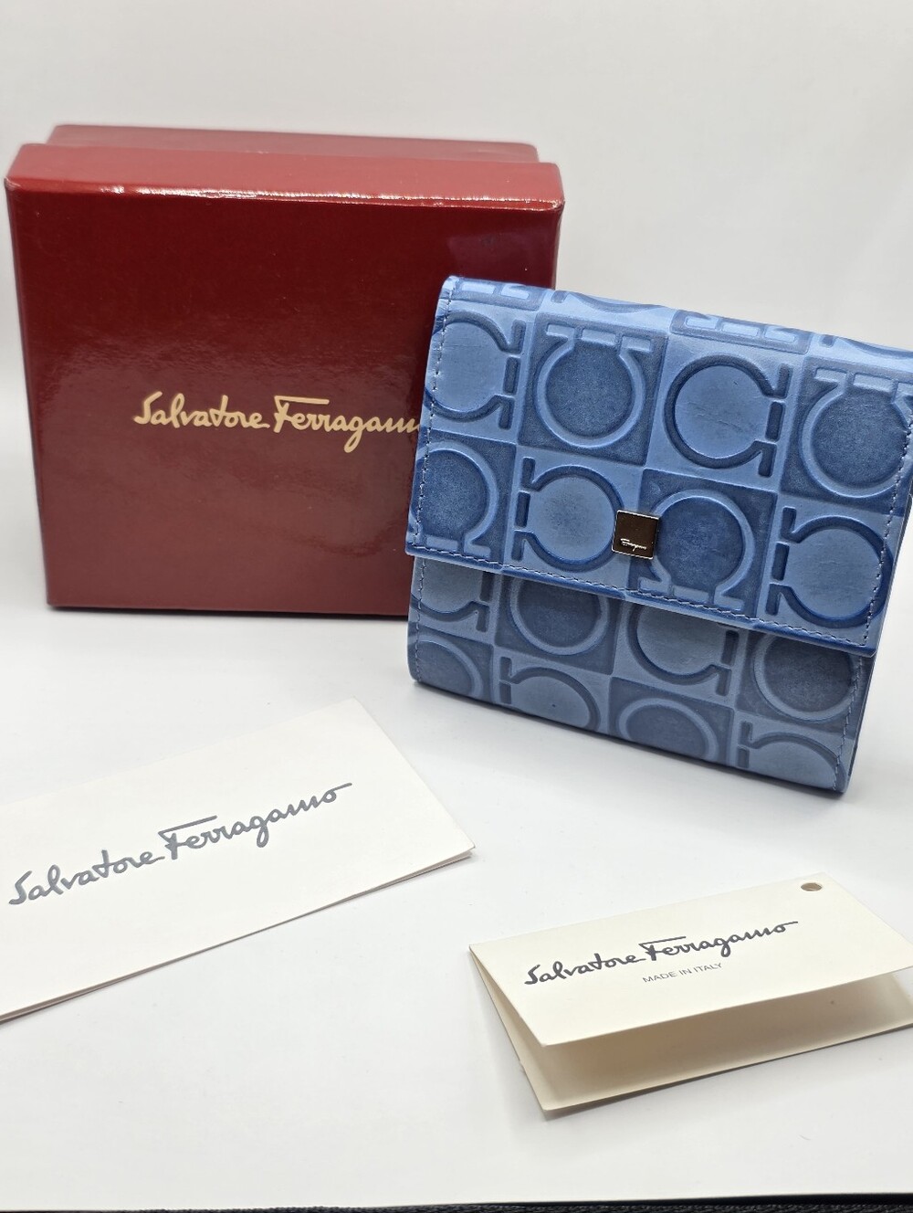 Salvatore Ferragamo Logo-Embossed Coin Pouch